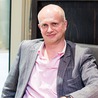 Jonathan Holmes
