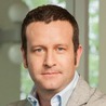 Simon Banks