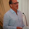 Leonard Weiss